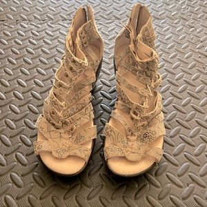 Jambi floral wedge sandal